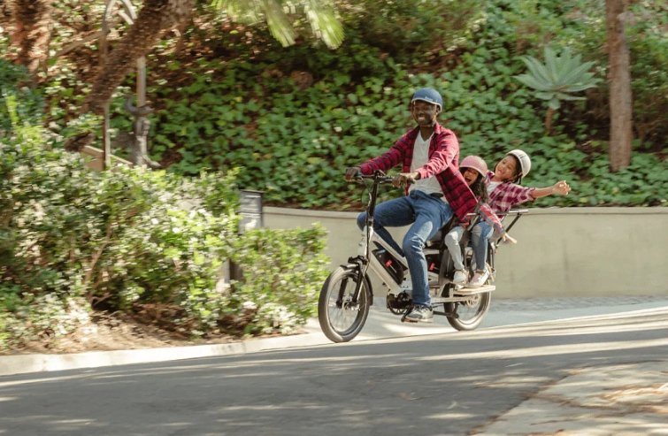 Bike with top two child seats