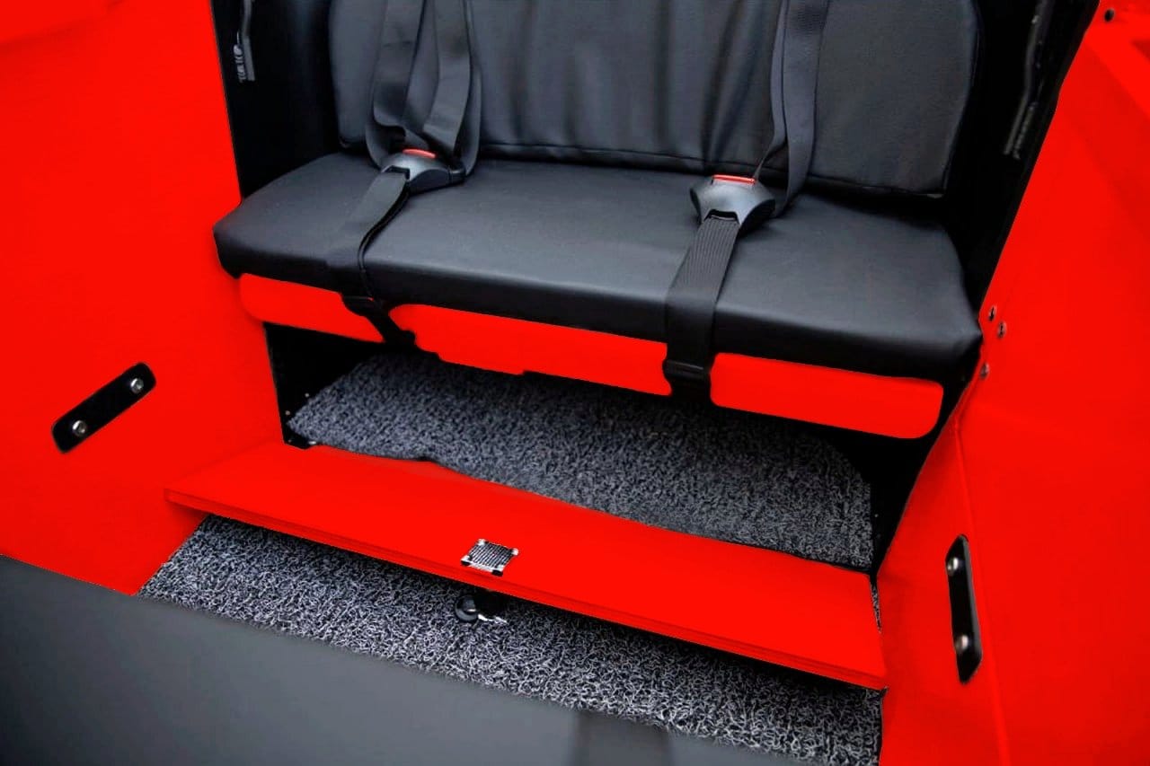 Lockable Storage Compartment + 10/12